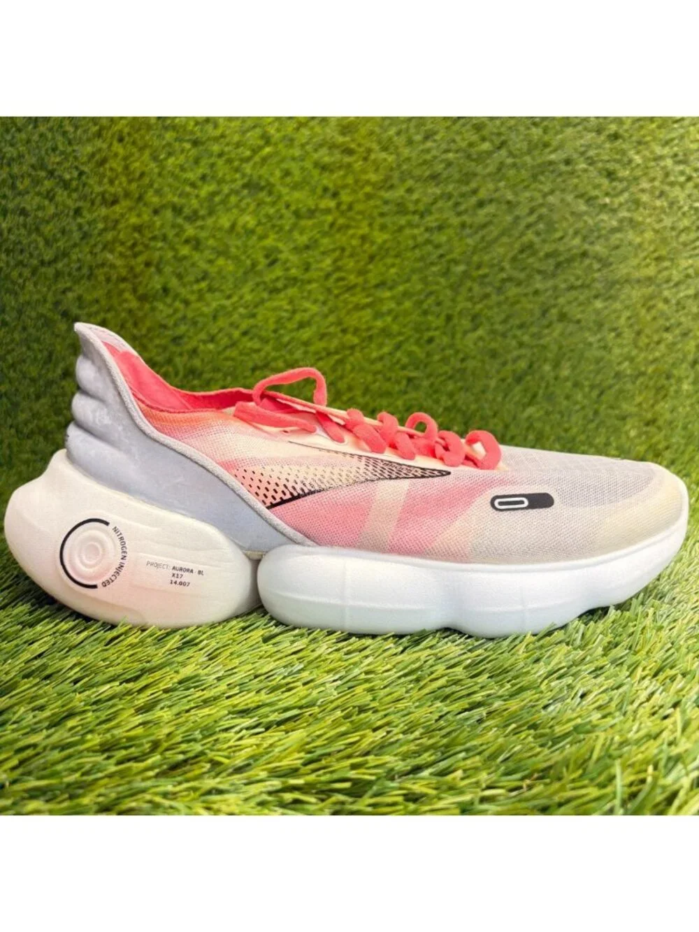 Brooks Aurora BL Womens Size 10 Gray Pink White Athletic Running Shoes Sneakers